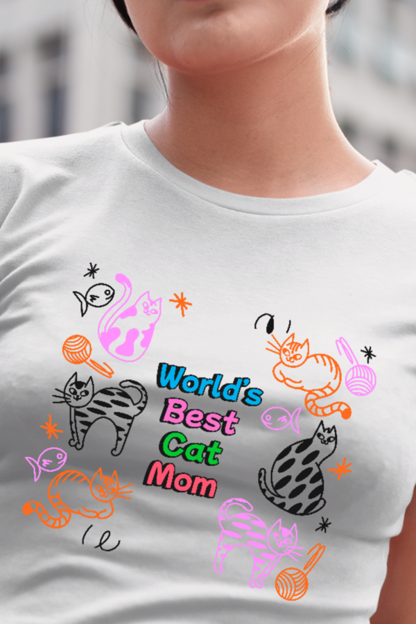 Crop Tee: World Best Cat Mom - Image 2